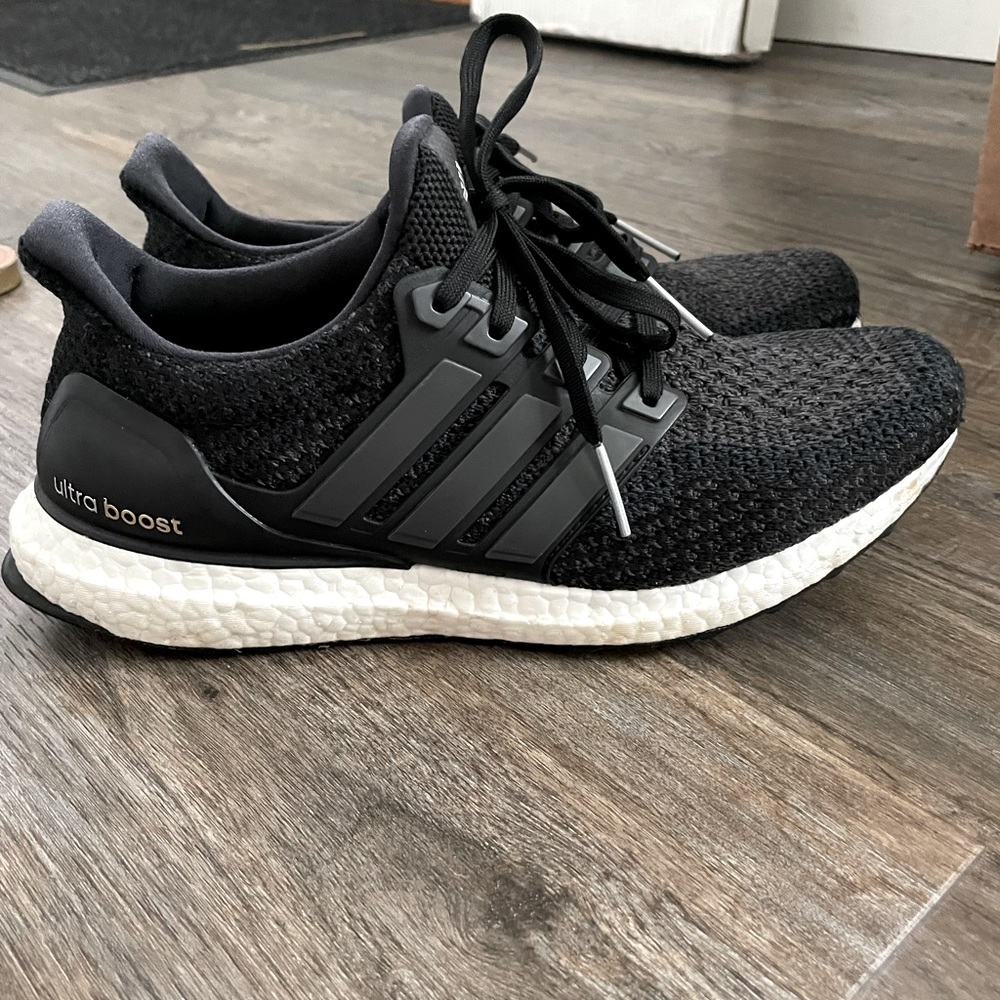 Adidas Ultra Boost size 8